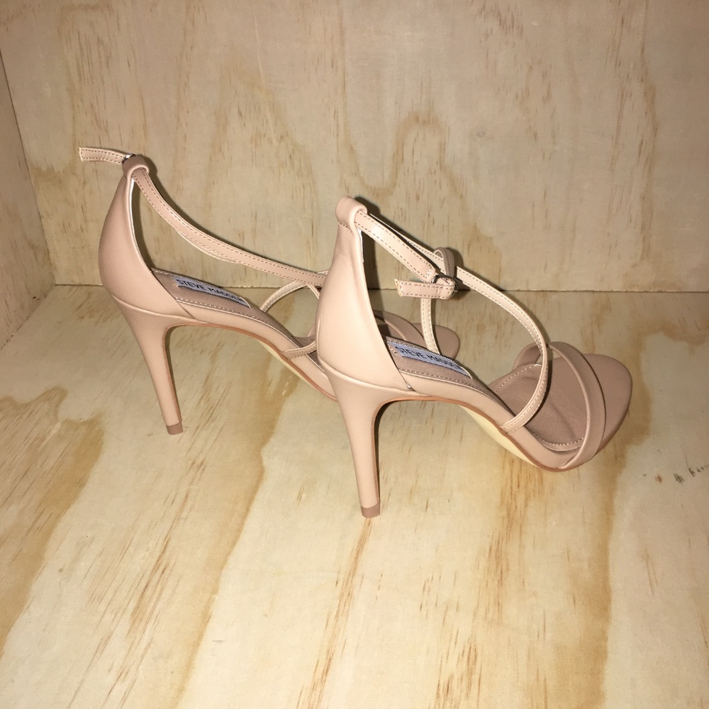 Steve Madden Women's Feliz Dress Sandal - Picture 4 of 7